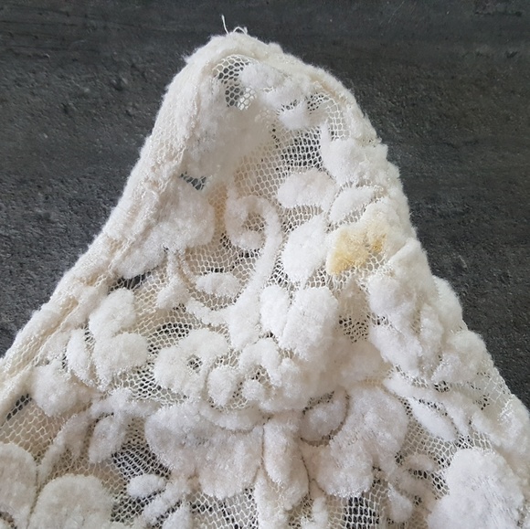 White Floral Detailed Mossimo Cropped Long Sleeve - Picture 3 of 4